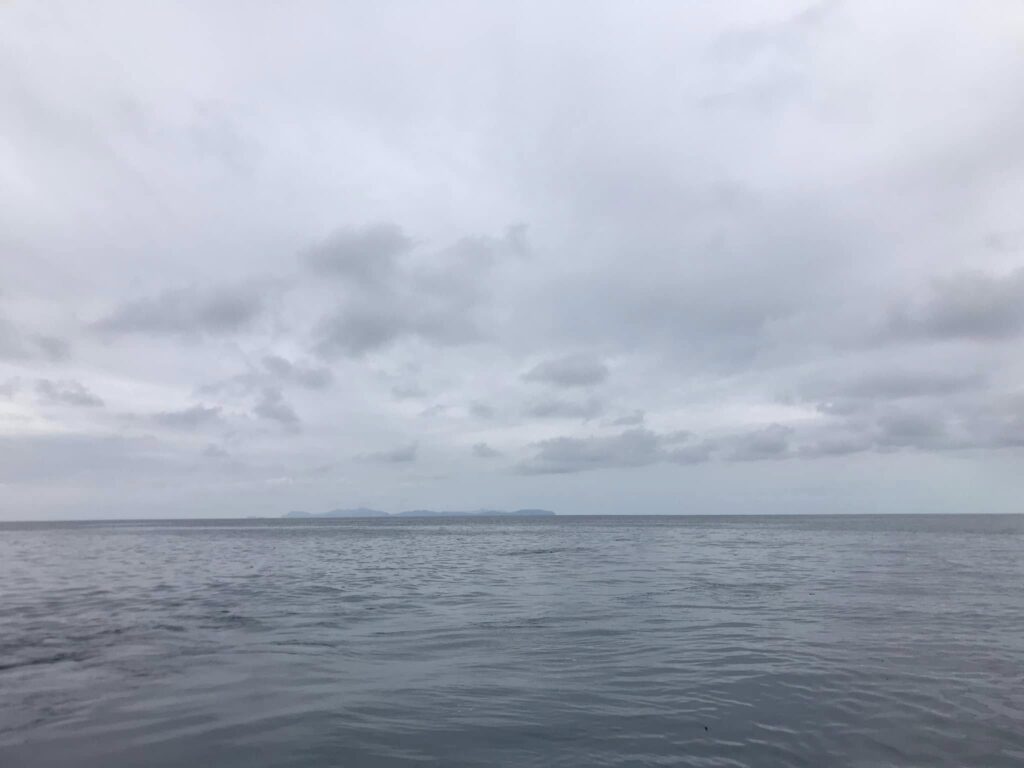 alt="釣り船から見た風景"