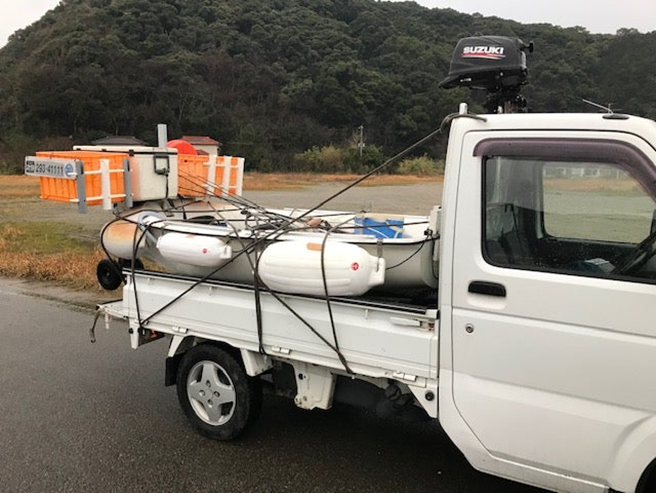 alt="軽トラに積載されたマイボートの写真"